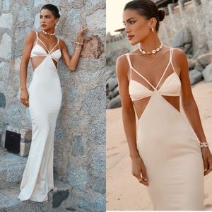 NWT Camila Coelho Faron Gown in Vanilla size XS